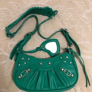 Green shoulder bag